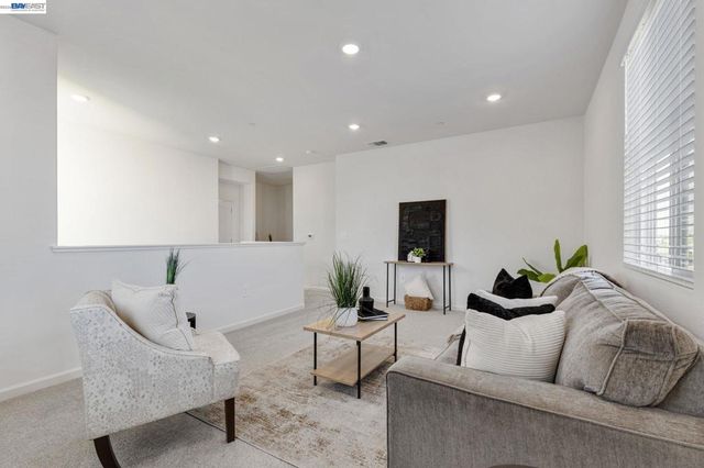 337 Frizzante Lane, Manteca, CA 95337