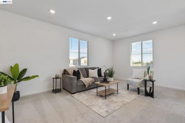 337 Frizzante Lane, Manteca, CA 95337