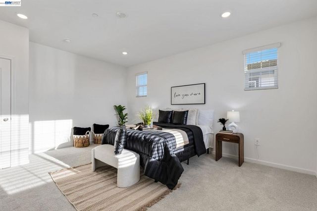 337 Frizzante Lane, Manteca, CA 95337