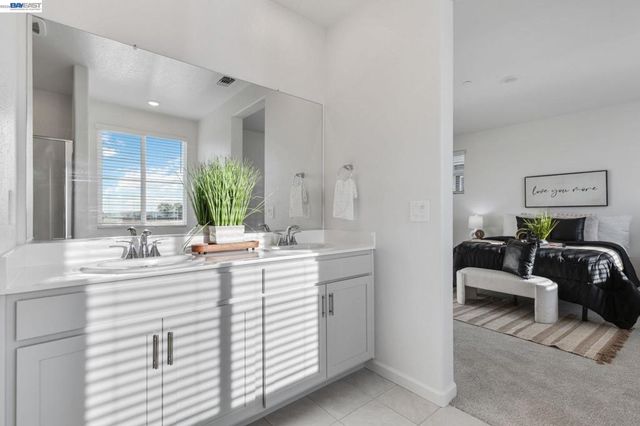 337 Frizzante Lane, Manteca, CA 95337