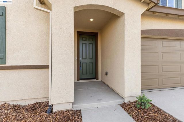 337 Frizzante Lane, Manteca, CA 95337