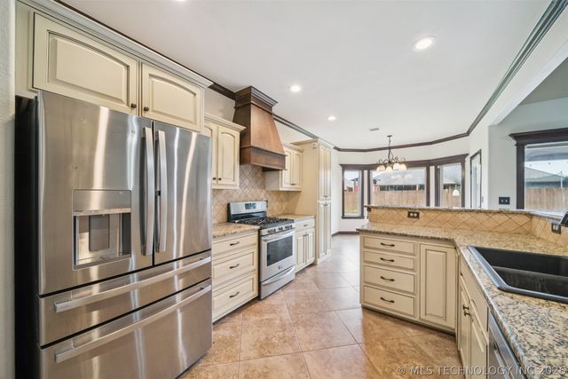 7404 E 83rd Street North, Owasso, OK 74055