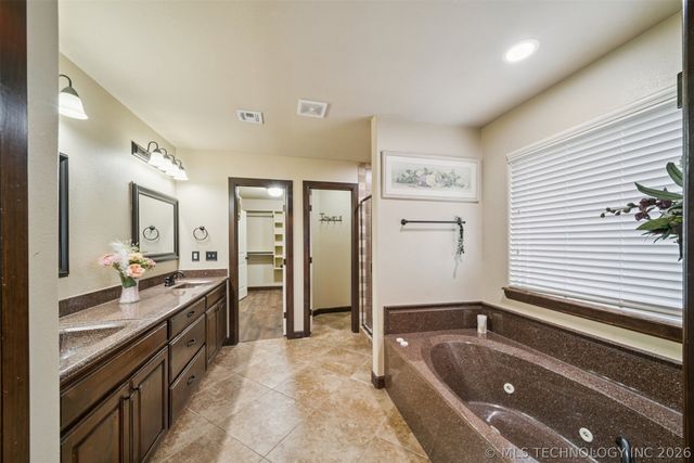 7404 E 83rd Street North, Owasso, OK 74055