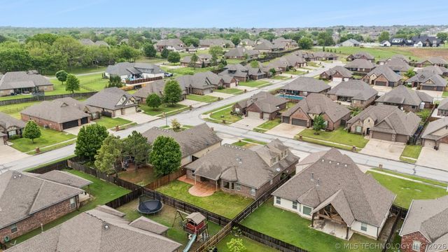 7404 E 83rd Street North, Owasso, OK 74055