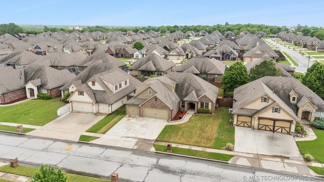 7404 E 83rd Street North, Owasso, OK 74055