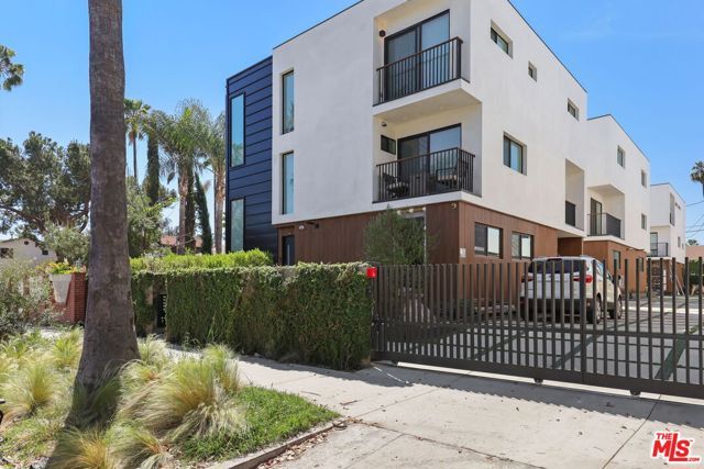 843 N Mariposa Avenue 2, Los Angeles, CA 90029