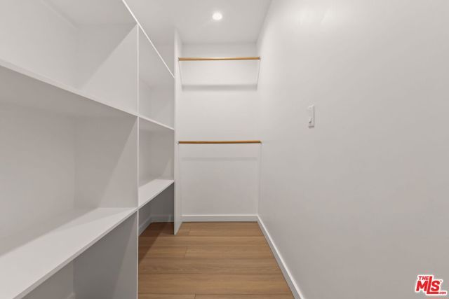 843 N Mariposa Avenue 2, Los Angeles, CA 90029