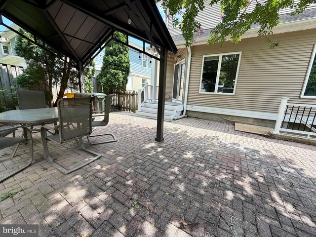 904 LINCOLN AVE, Falls Church, VA 22046