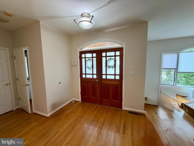 904 LINCOLN AVE, Falls Church, VA 22046