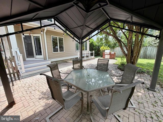 904 LINCOLN AVE, Falls Church, VA 22046
