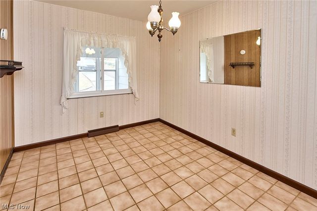 613 S Court Street, Harrisville, WV 26362