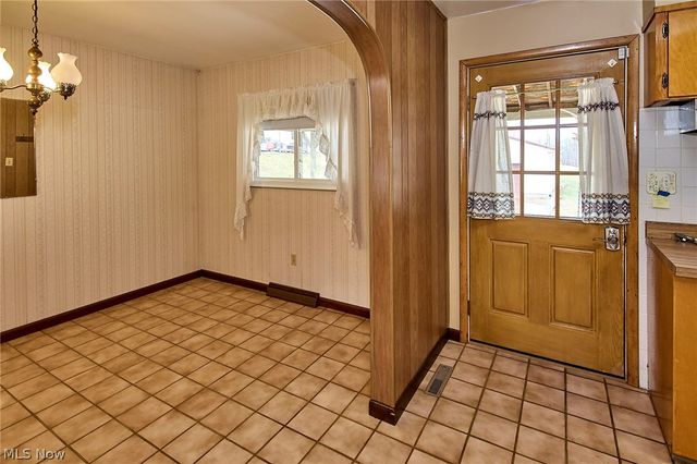 613 S Court Street, Harrisville, WV 26362