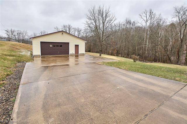 613 S Court Street, Harrisville, WV 26362