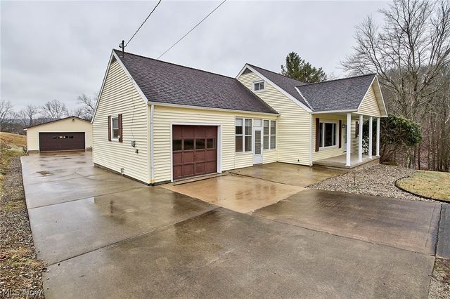 613 S Court Street, Harrisville, WV 26362