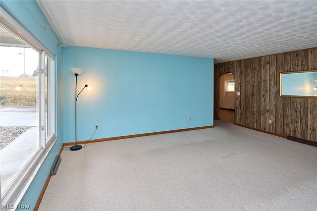 613 S Court Street, Harrisville, WV 26362