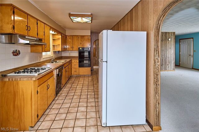 613 S Court Street, Harrisville, WV 26362