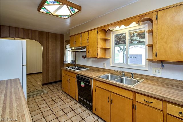 613 S Court Street, Harrisville, WV 26362