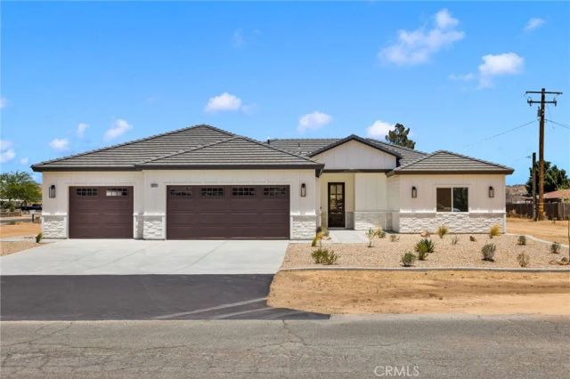 20112 Sahale Road, Apple Valley, CA 92307