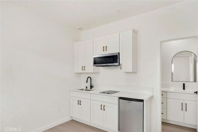 20112 Sahale Road, Apple Valley, CA 92307