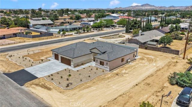 20112 Sahale Road, Apple Valley, CA 92307