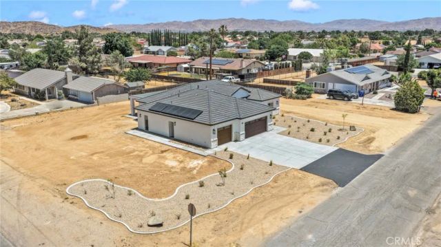20112 Sahale Road, Apple Valley, CA 92307