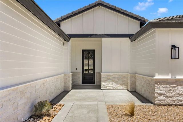 20112 Sahale Road, Apple Valley, CA 92307