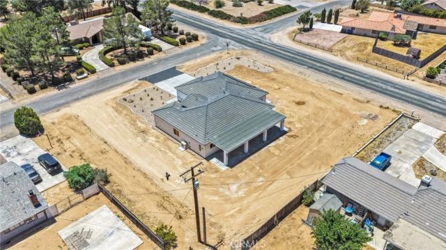 20112 Sahale Road, Apple Valley, CA 92307