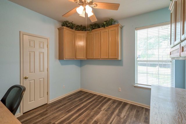 521 E Briarway DR, Granite Shoals, TX 78654