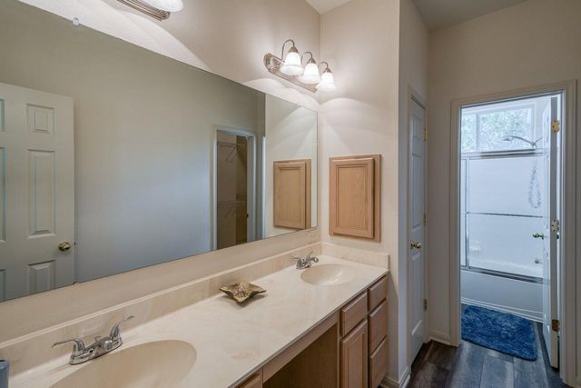 521 E Briarway DR, Granite Shoals, TX 78654