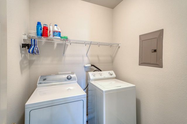 521 E Briarway DR, Granite Shoals, TX 78654