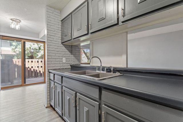 6047 72nd Lane N, Brooklyn Park, MN 55429