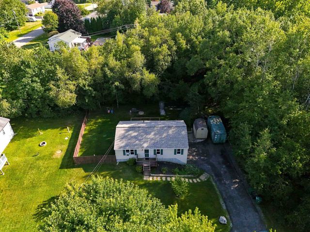 3 Rustic Lane, East Kingston, NH 03827