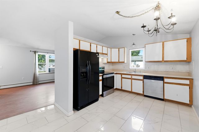 3 Rustic Lane, East Kingston, NH 03827