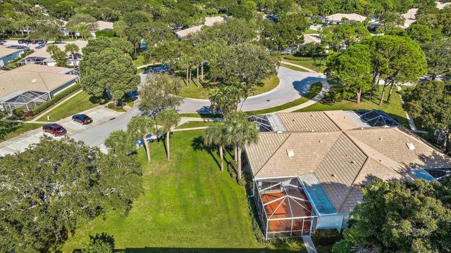 7801 Geminata Oak Court, Palm Beach Gardens, FL 33410