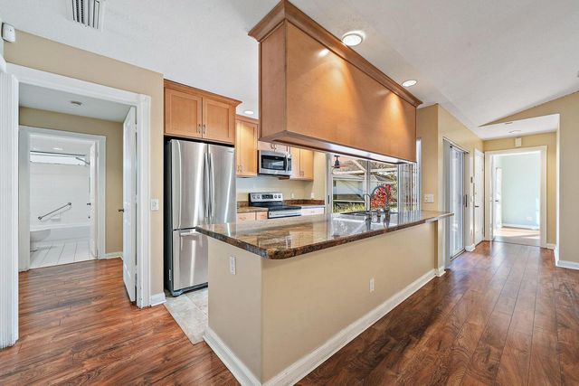 7801 Geminata Oak Court, Palm Beach Gardens, FL 33410