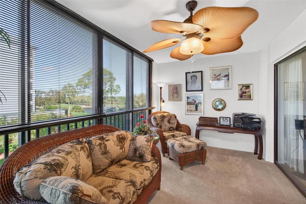 Image 13 of property listing at 14820 RUE DE BAYONNE 302, Clearwater, FL 33762