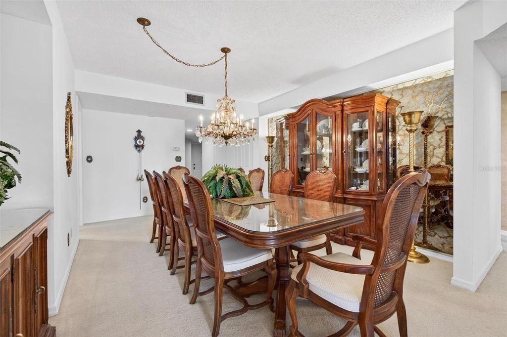 Image 16 of property listing at 14820 RUE DE BAYONNE 302, Clearwater, FL 33762