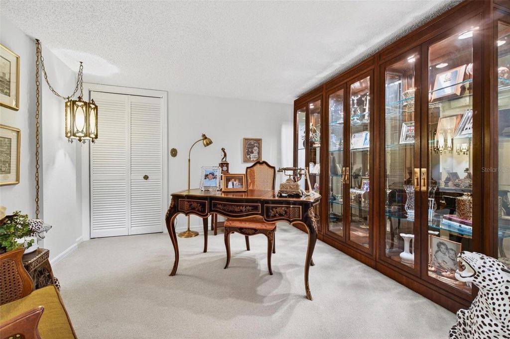 Image 6 of property listing at 14820 RUE DE BAYONNE 302, Clearwater, FL 33762