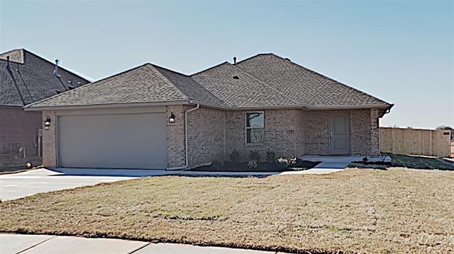 17657 MacArthur Park Drive, Edmond, OK 73013