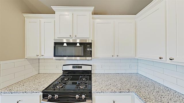 17657 MacArthur Park Drive, Edmond, OK 73013