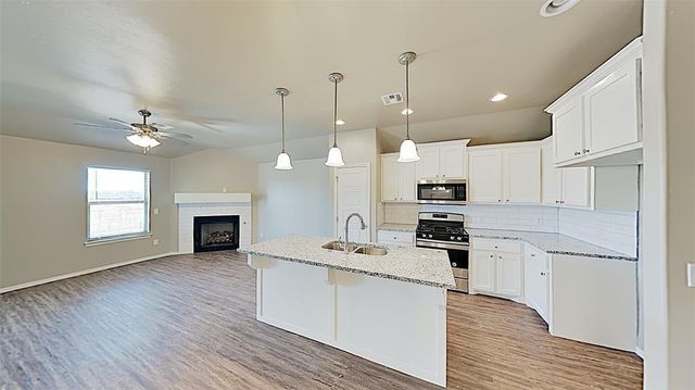 17657 MacArthur Park Drive, Edmond, OK 73013