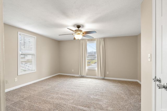 183 W Vine Street, Roanoke, IN 46783