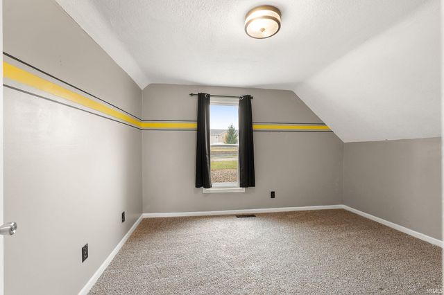 183 W Vine Street, Roanoke, IN 46783