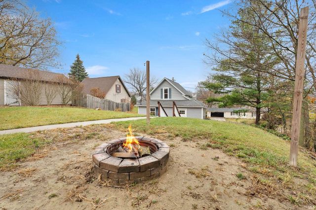 183 W Vine Street, Roanoke, IN 46783