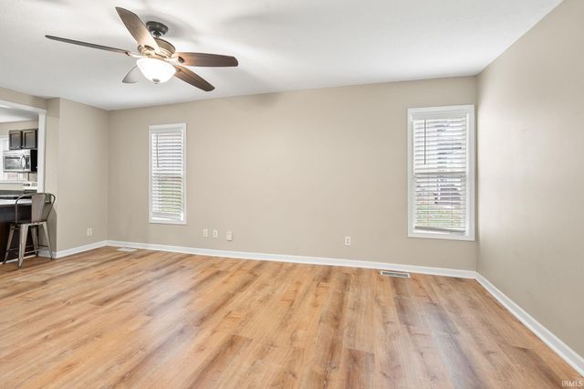 183 W Vine Street, Roanoke, IN 46783