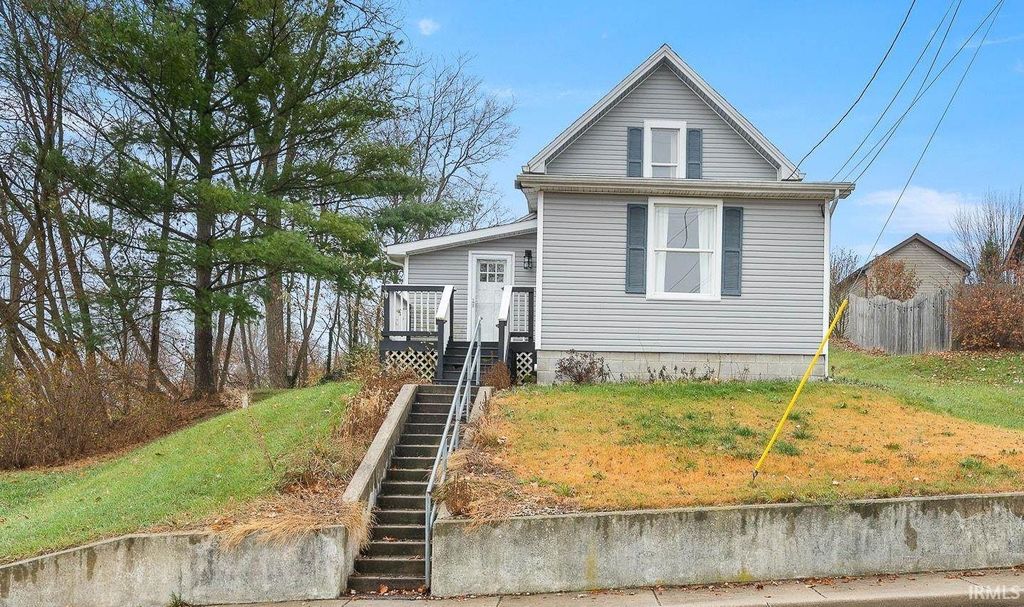 183 W Vine Street, Roanoke, IN 46783