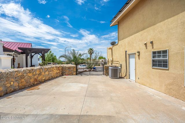 3122 Pebble Beach Road, Las Cruces, NM 88011