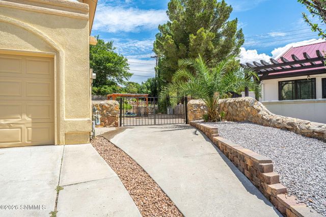 3122 Pebble Beach Road, Las Cruces, NM 88011