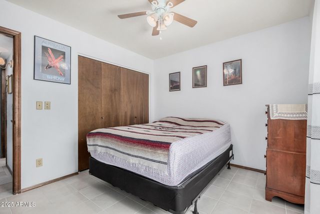 916 W LOUGHLIN Drive, Chandler, AZ 85225