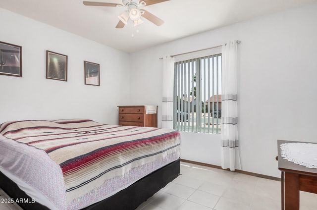 916 W LOUGHLIN Drive, Chandler, AZ 85225